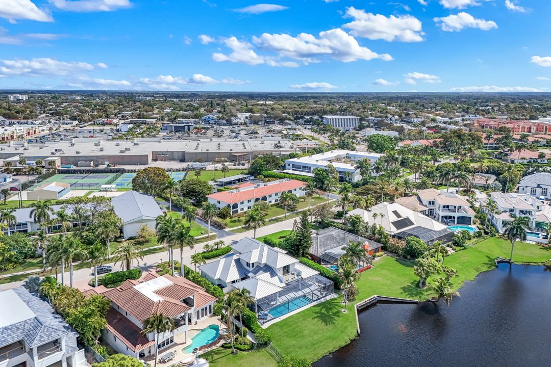 4127 Belair Ln, Naples, FL 34103