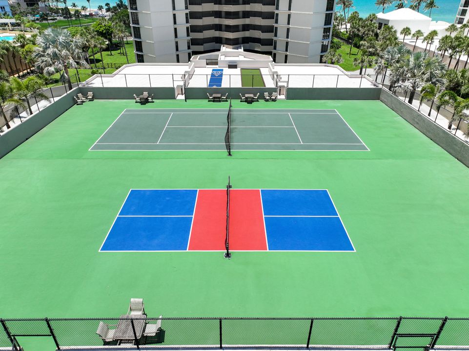 4551 Gulf Shore Blvd N #1003, Naples, FL 34103
