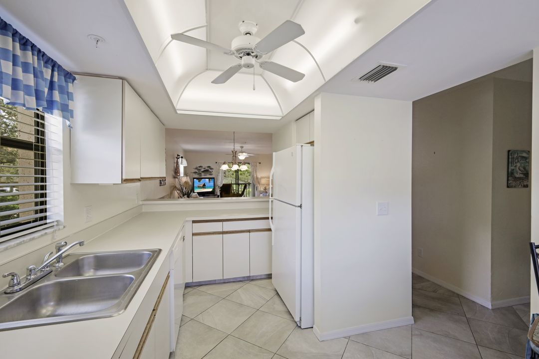 10151 Maddox Ln #201, Bonita Springs, FL 34135