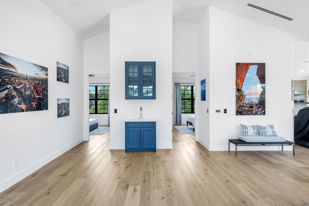 6677 Hunters Rd, Naples, FL 34109