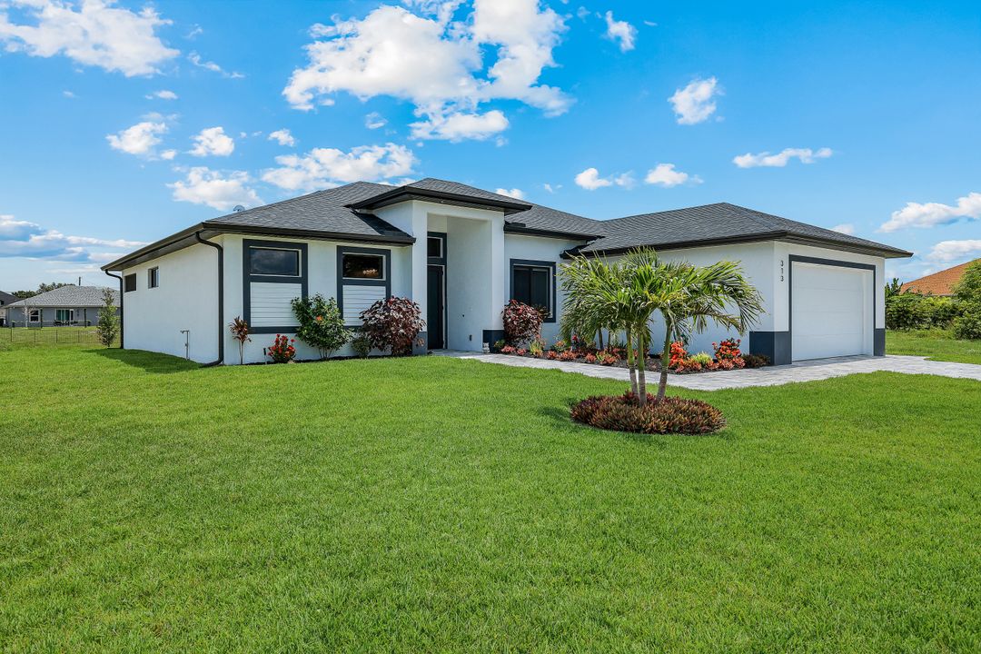 313 NE 5th St, Cape Coral, FL 33990
