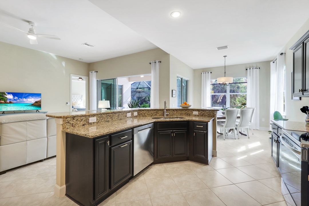 10542 Yorkstone Dr, Bonita Springs, FL 34135