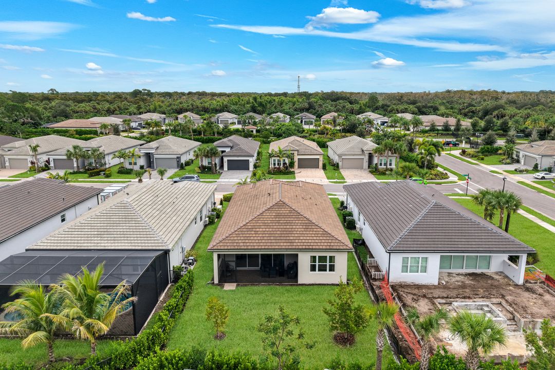12446 Dahlia Ct, Naples, FL 34120