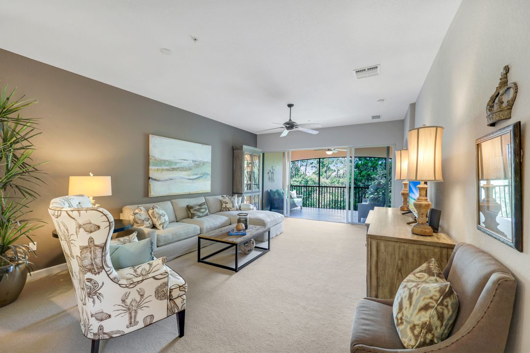 8721 Piazza Del Lago Cir #203, Estero, FL 33928