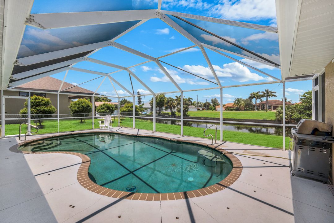 2526 SE 19th Pl, Cape Coral, FL 33904