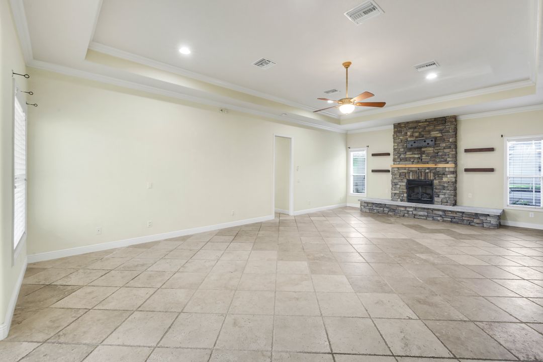 13760 Willow Bridge Dr, North Fort Myers, FL 33903