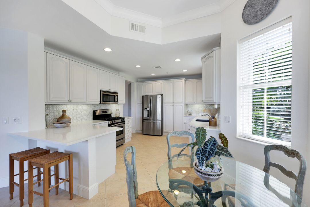 3695 Montreux Ln #101, Naples, FL 34114