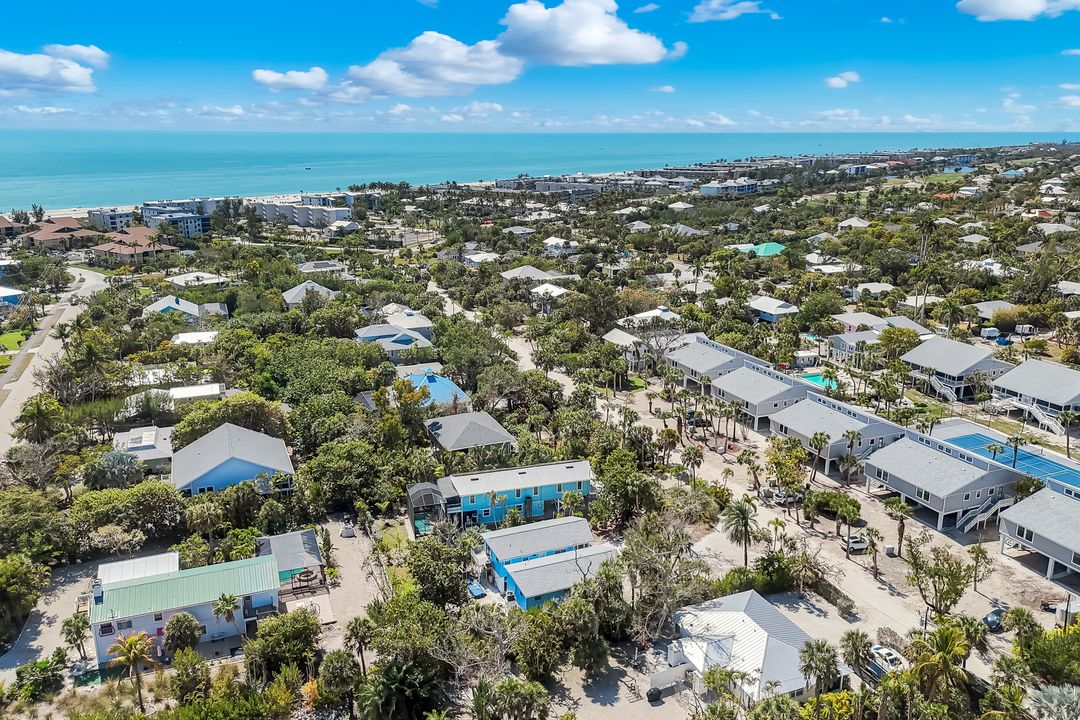 746 Cardium St, Sanibel, FL 33957