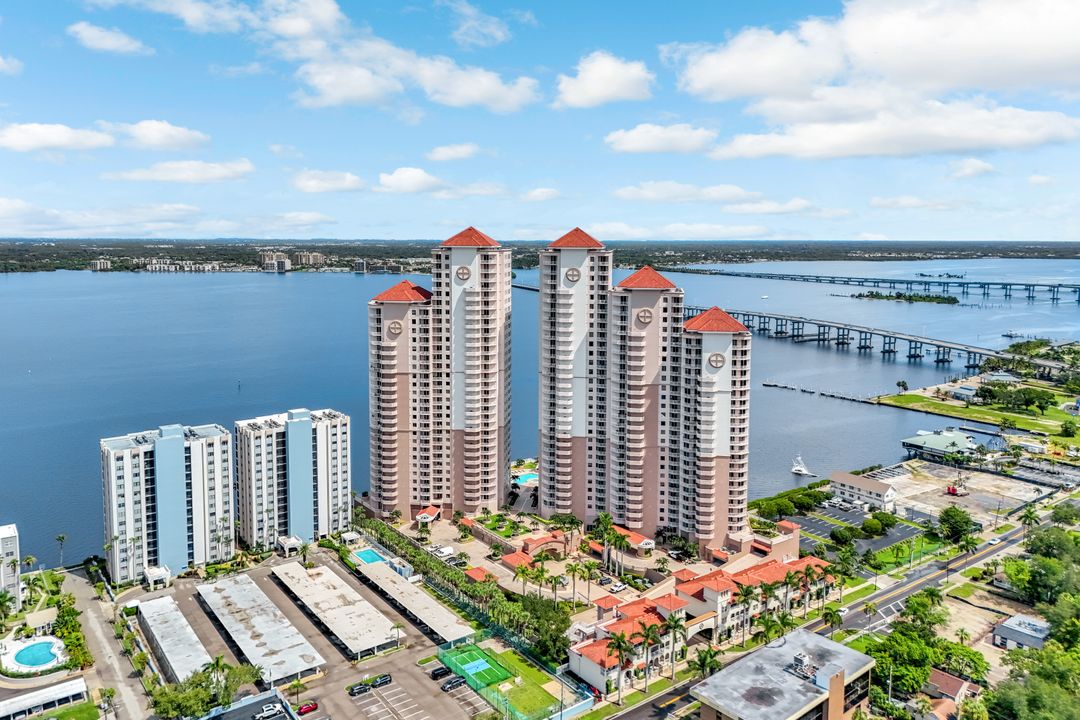 2090 W First St #2105, Fort Myers, FL 33901