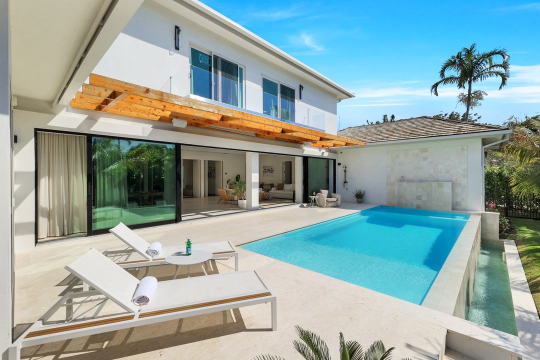 14 Sabre Ln, Naples, FL 34102