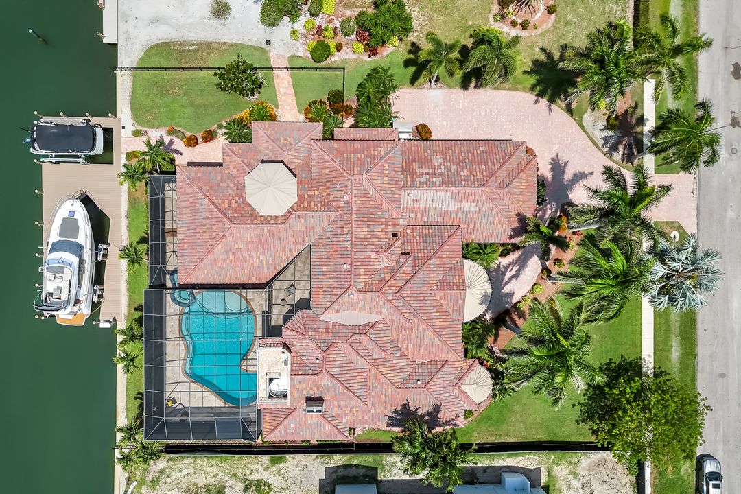 1658 McIlvaine Ct, Marco Island, FL 34145