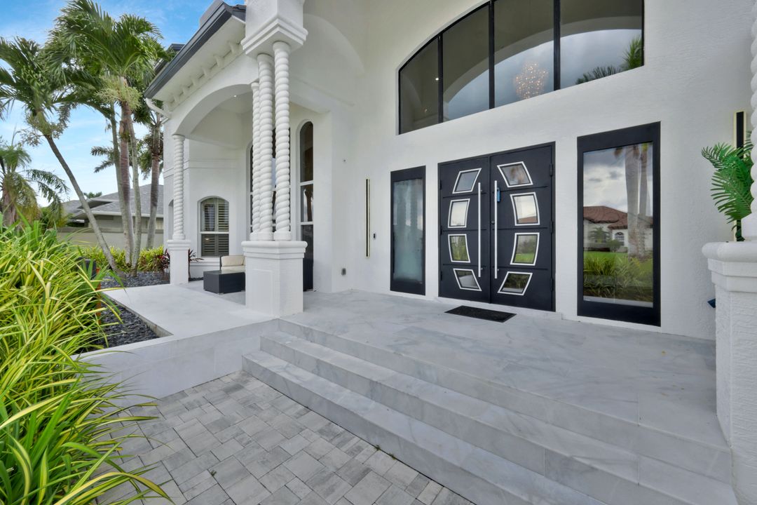 11929 Princess Grace Ct, Cape Coral, FL 33991