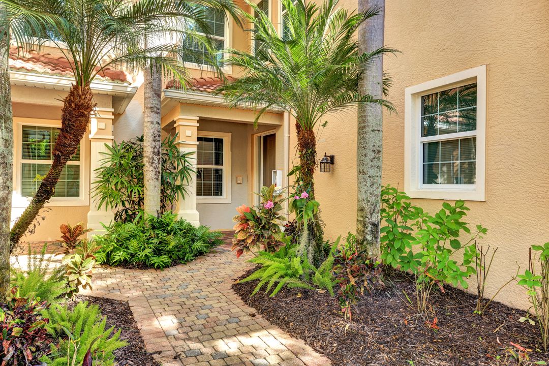 5994 Trophy Dr #1202, Naples, FL 34110