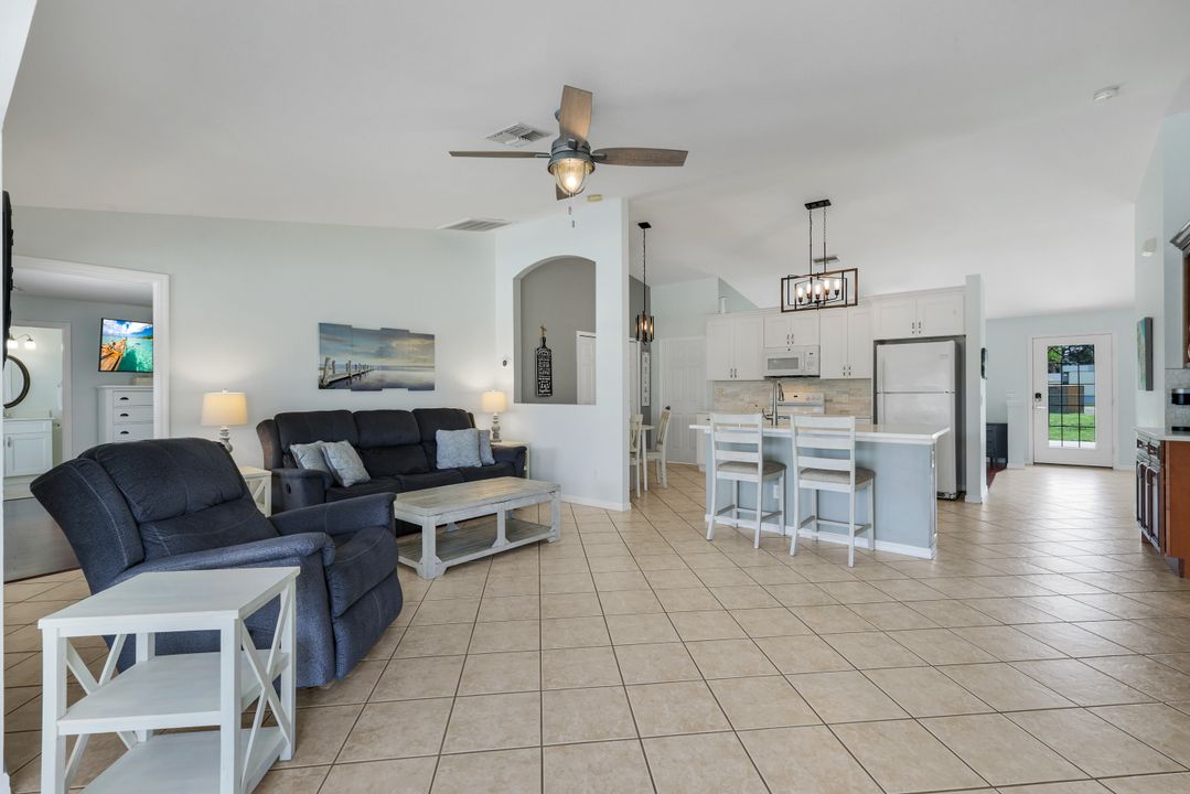 615 SW 39th Terrace, Cape Coral, FL 33914