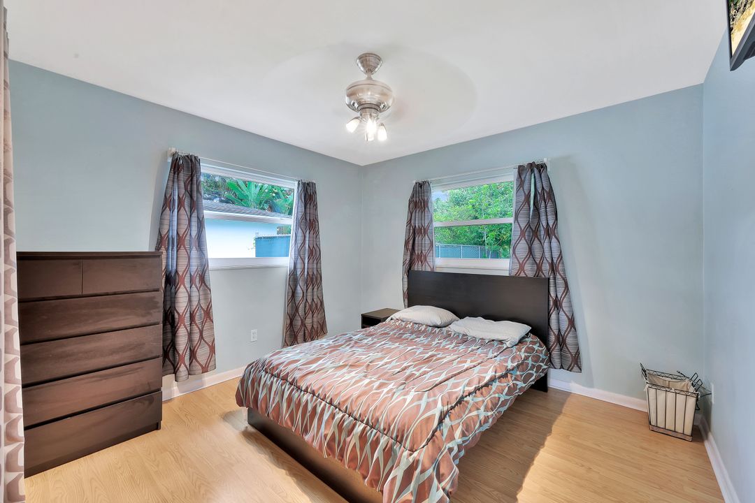 2201 41st Terrace SW, Naples, FL 34116