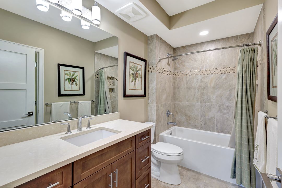 6820 Pelican Bay Blvd #133, Naples, FL 34108