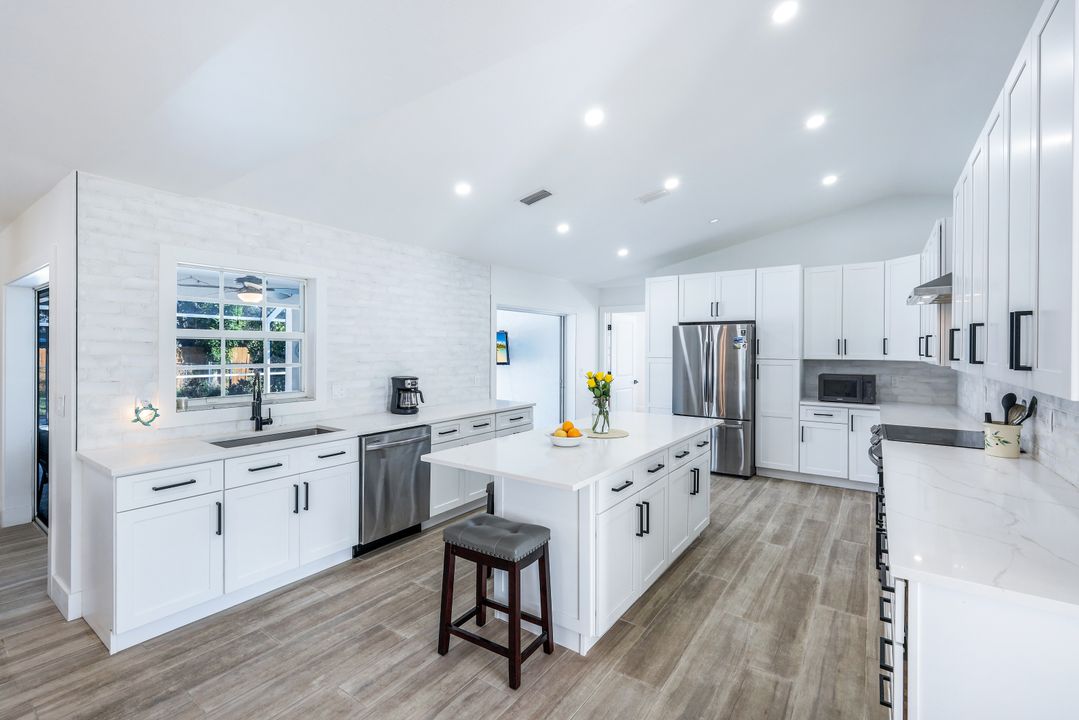 3512 SE 3rd Pl, Cape Coral, FL 33904