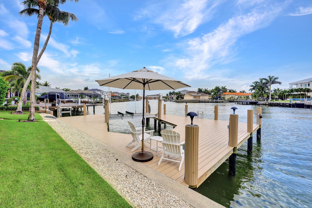 665 Rockport Ct, Marco Island, FL 34145