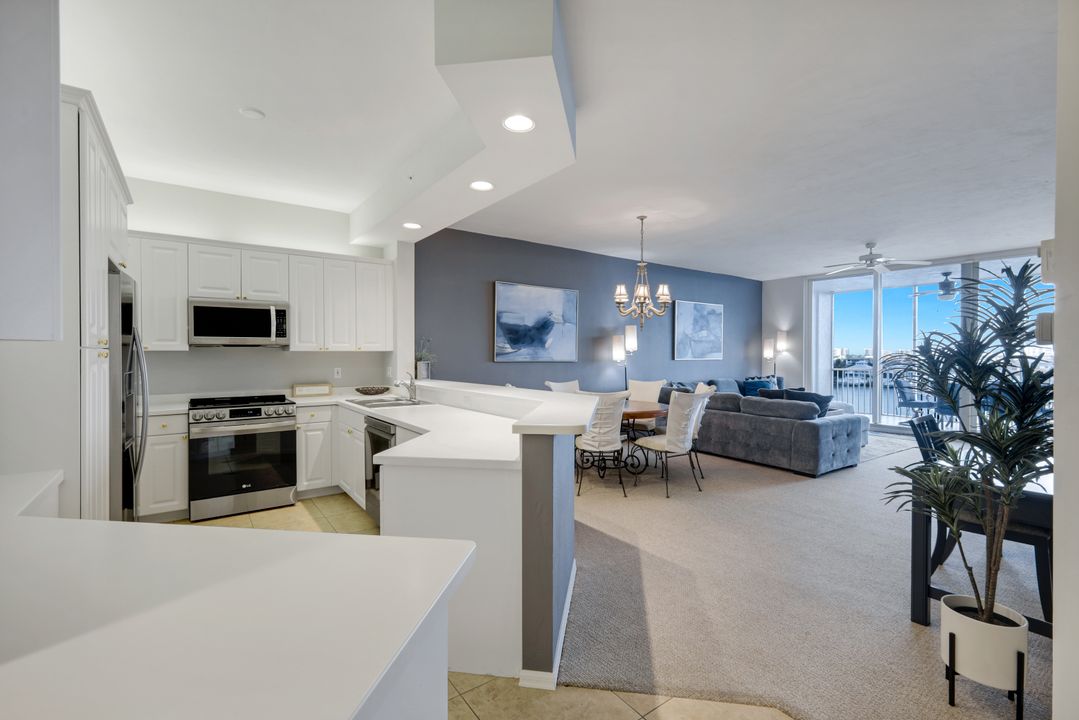 410 Flagship Dr #605, Naples, FL 34108