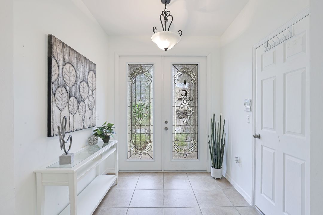 8598 Sumner Ave, Fort Myers, FL 33908