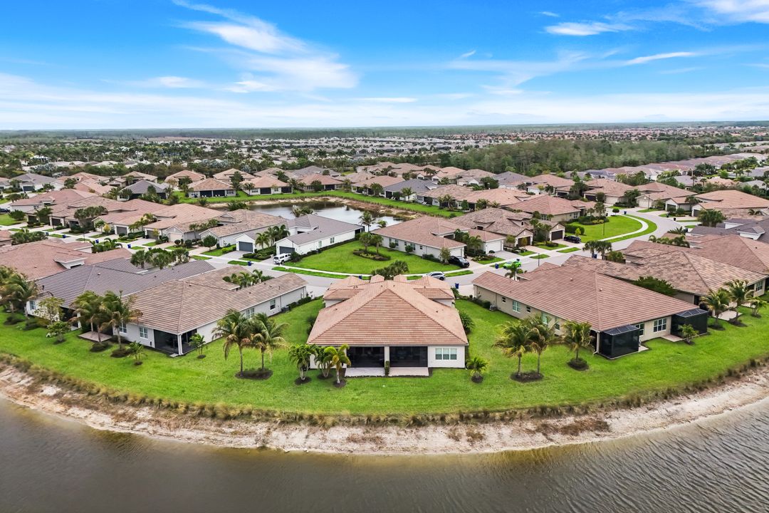 28558 Lobos Cir, Bonita Springs, FL 34135