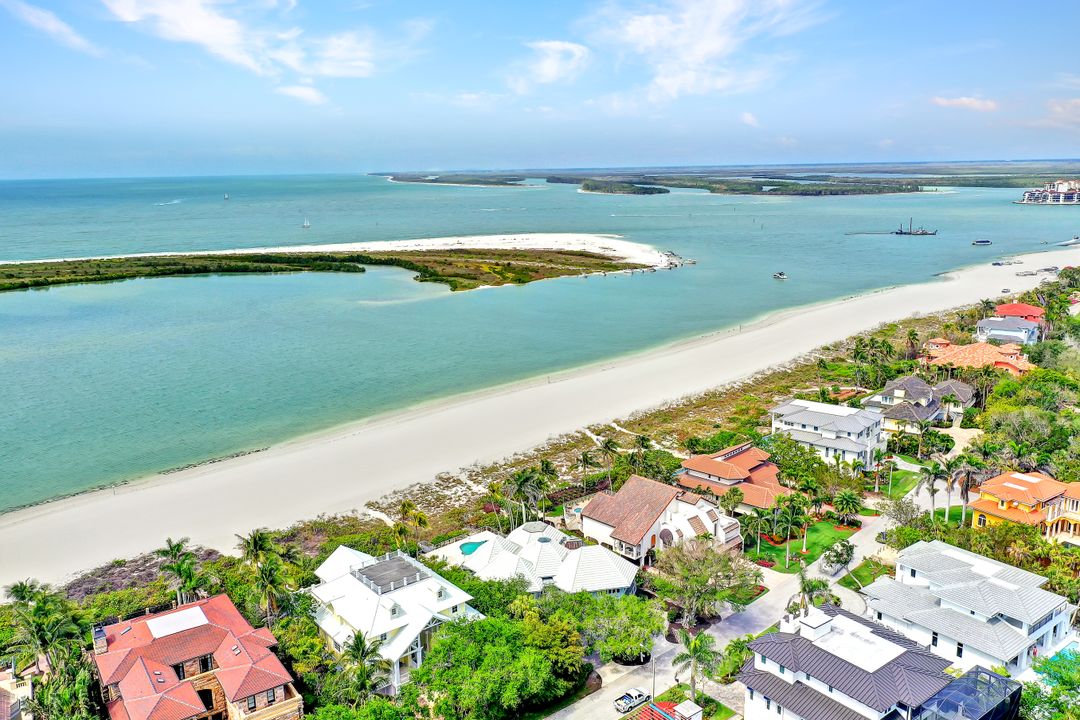 336 Seabreeze Dr, Marco Island, FL 34145