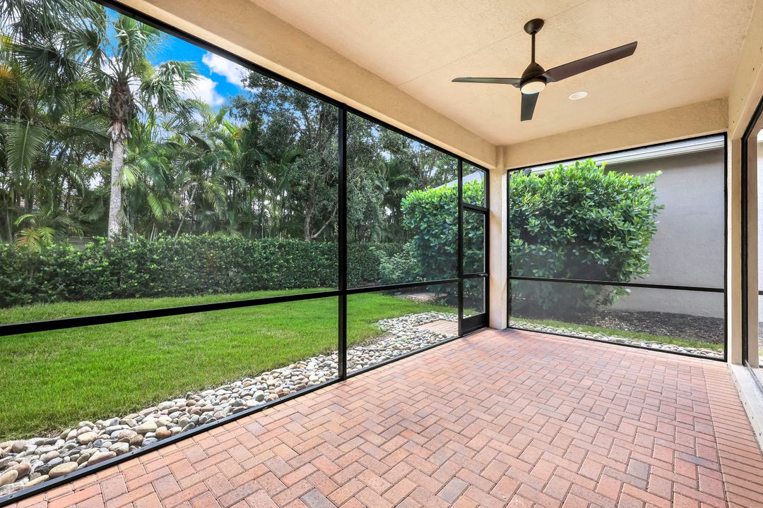 13670 Mandarin Cir, Naples, FL 34109
