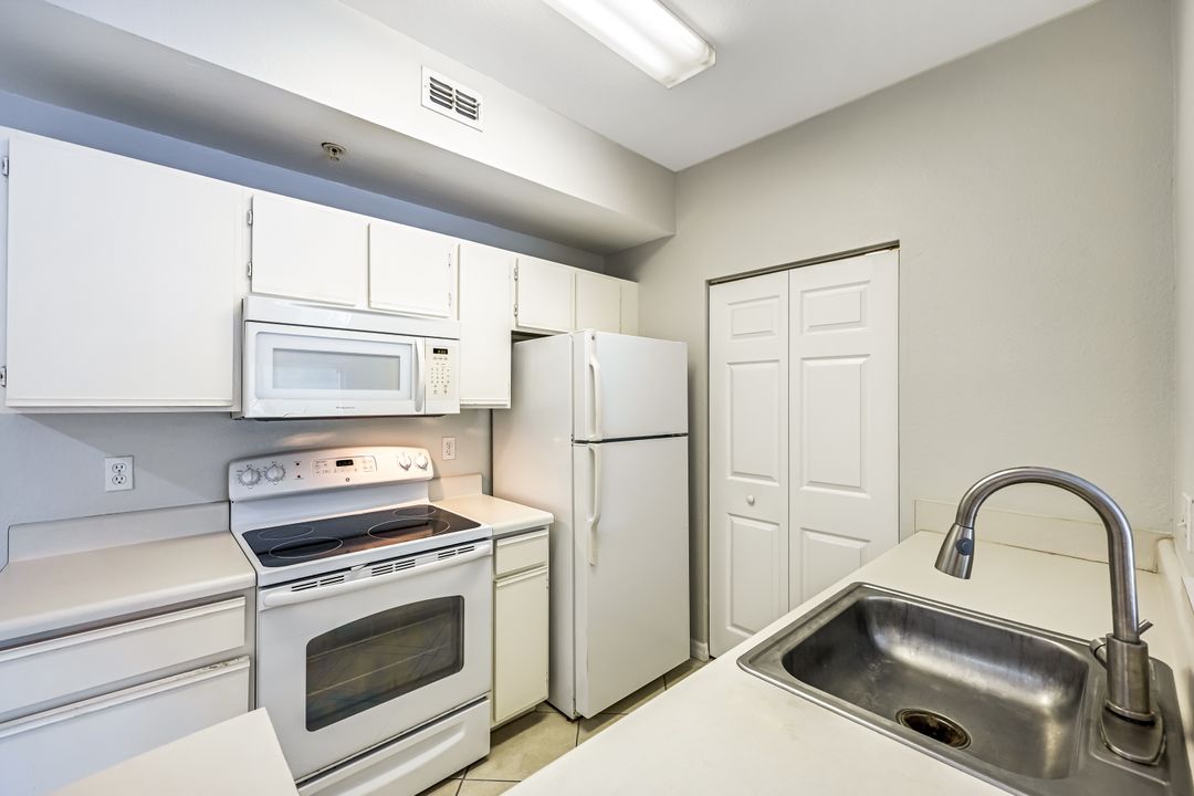 6300 Aragon Way #105, Fort Myers, FL 33966