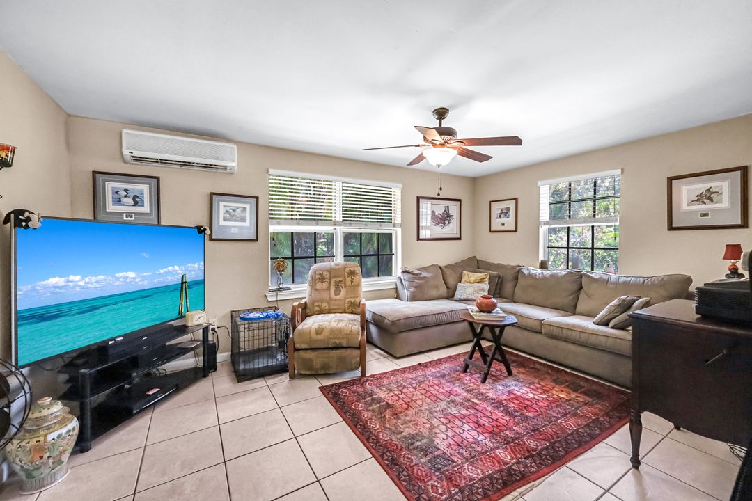 801 NW 26th St, Wilton Manors, FL 33311