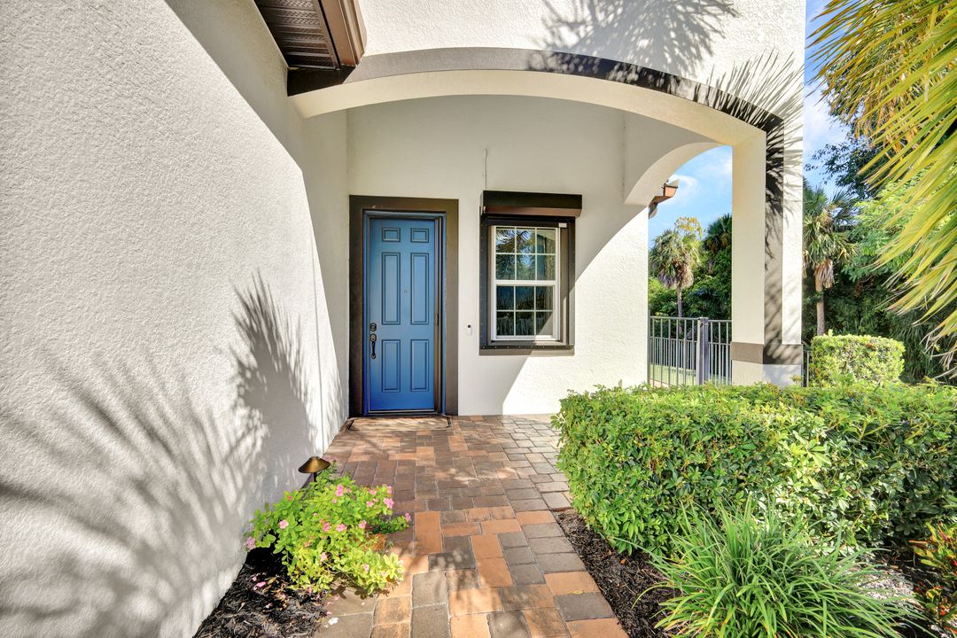 1189 S Town and River Dr, Fort Myers, FL 33919