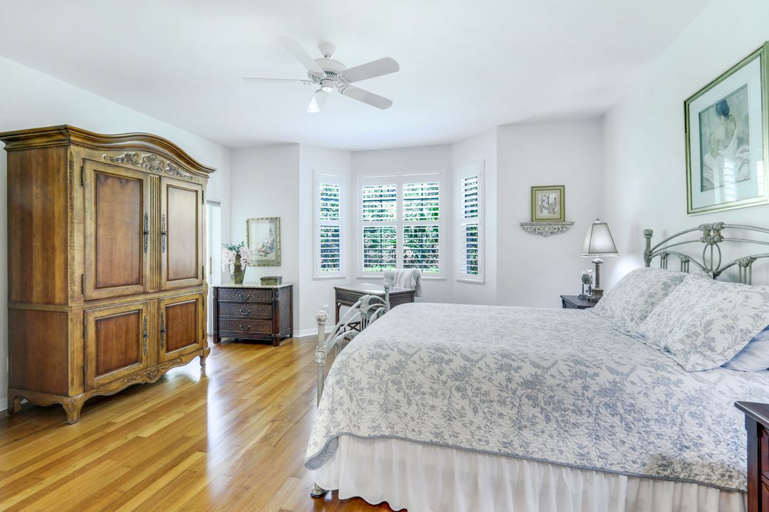 2520 Talon Ct #201, Naples, FL 34105