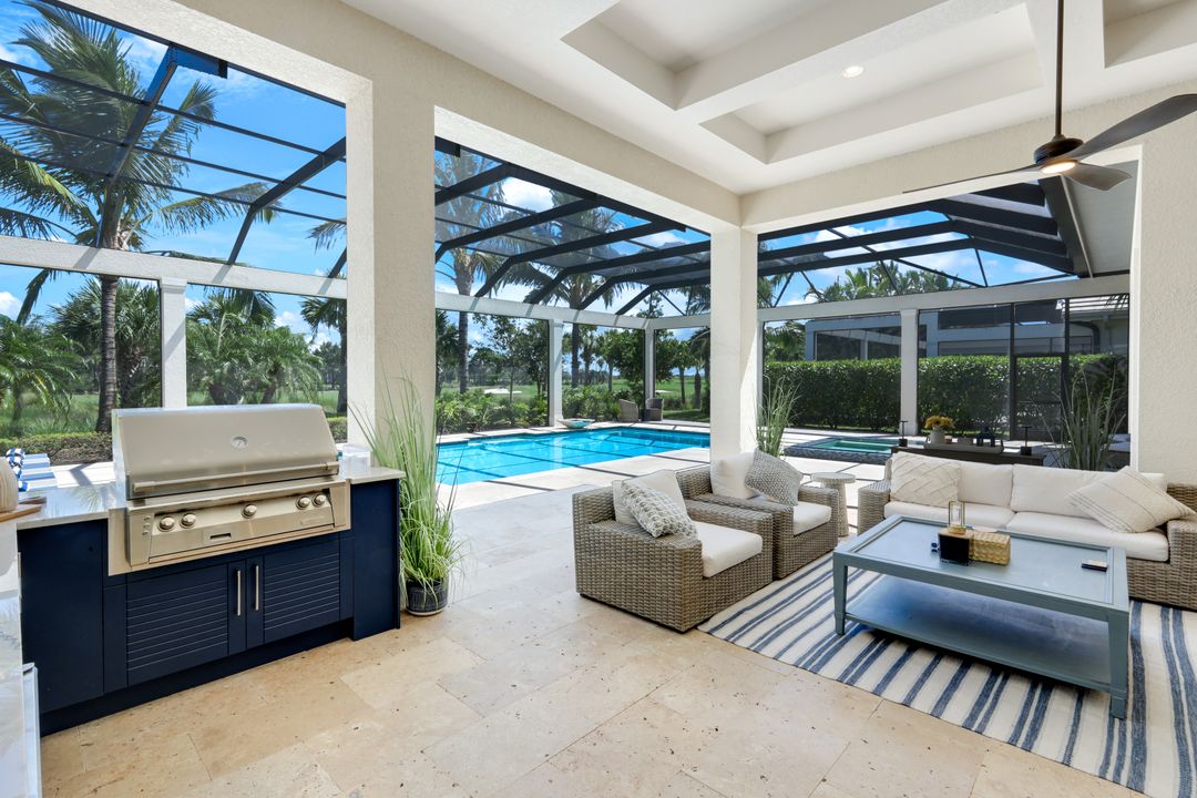 3154 Malaga Way, Naples, FL 34105