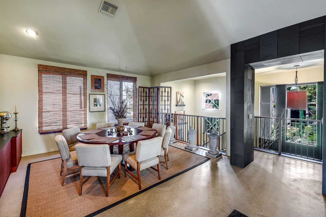 290 Channel Dr, Naples, FL 34108