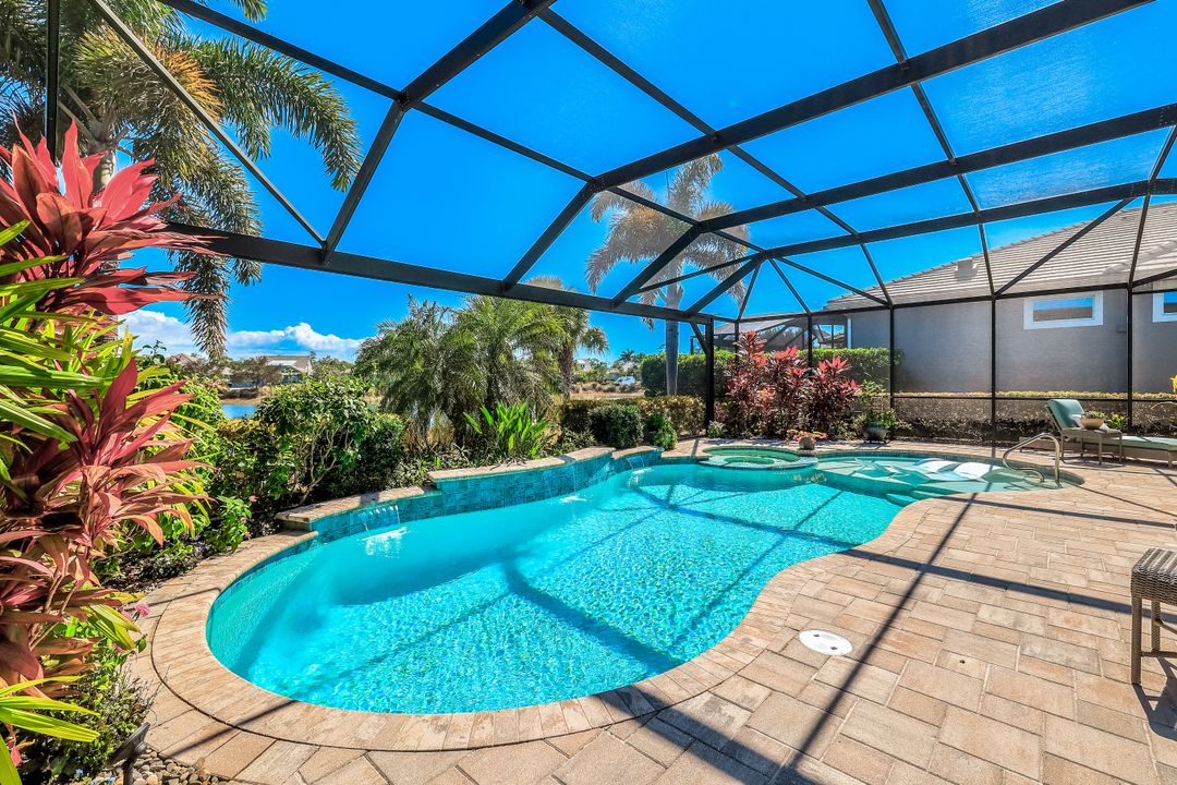 6320 Lyford Isle Dr, Naples, FL 34112