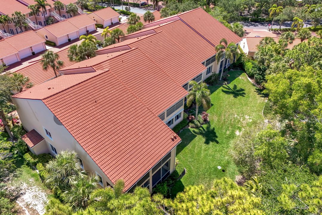 2365 Hidden Lake Dr #9, Naples, FL 34112