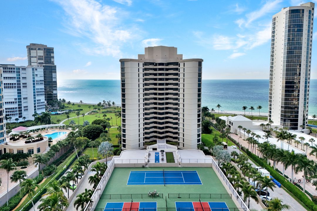 4551 Gulf Shore Blvd N #505, Naples, FL 34103
