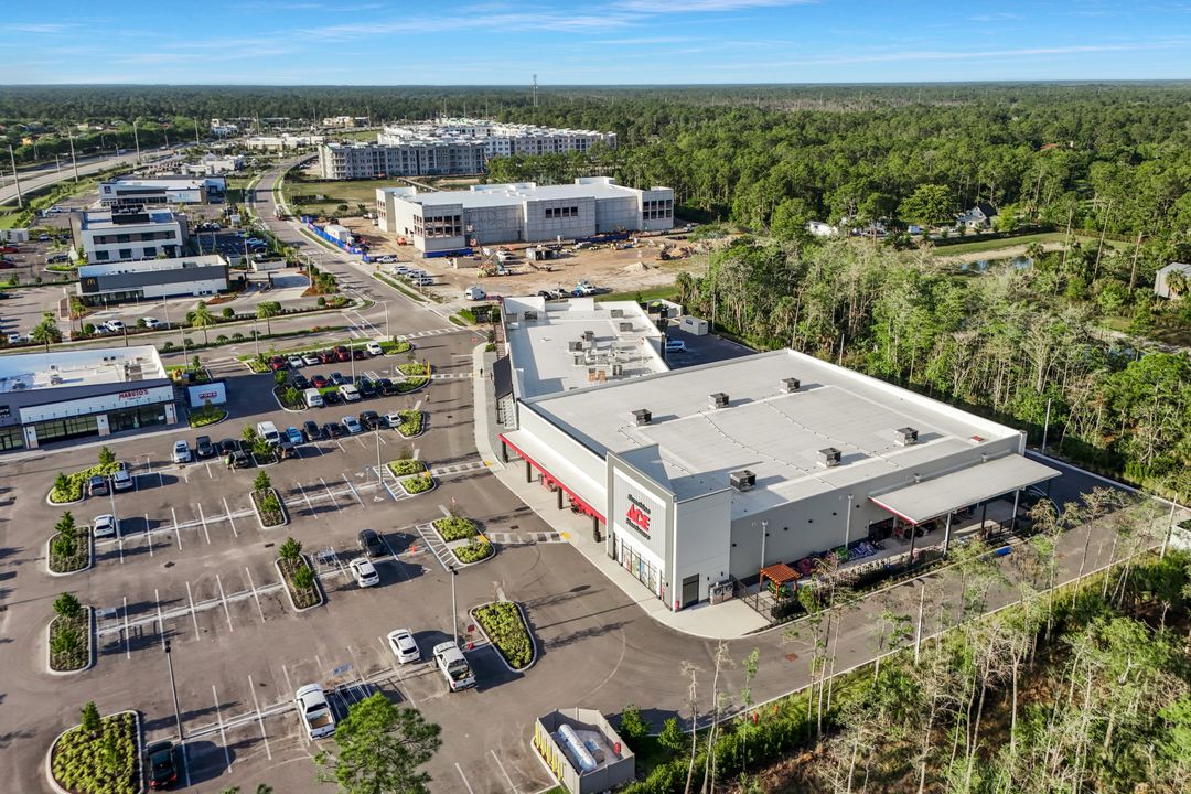 13855 Winchester Trl #200, Naples, FL 34120