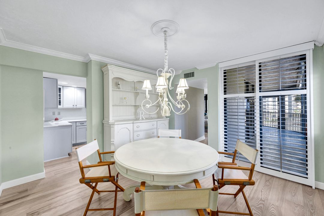 11030 Gulf Shore Dr #302, Naples, FL 34108