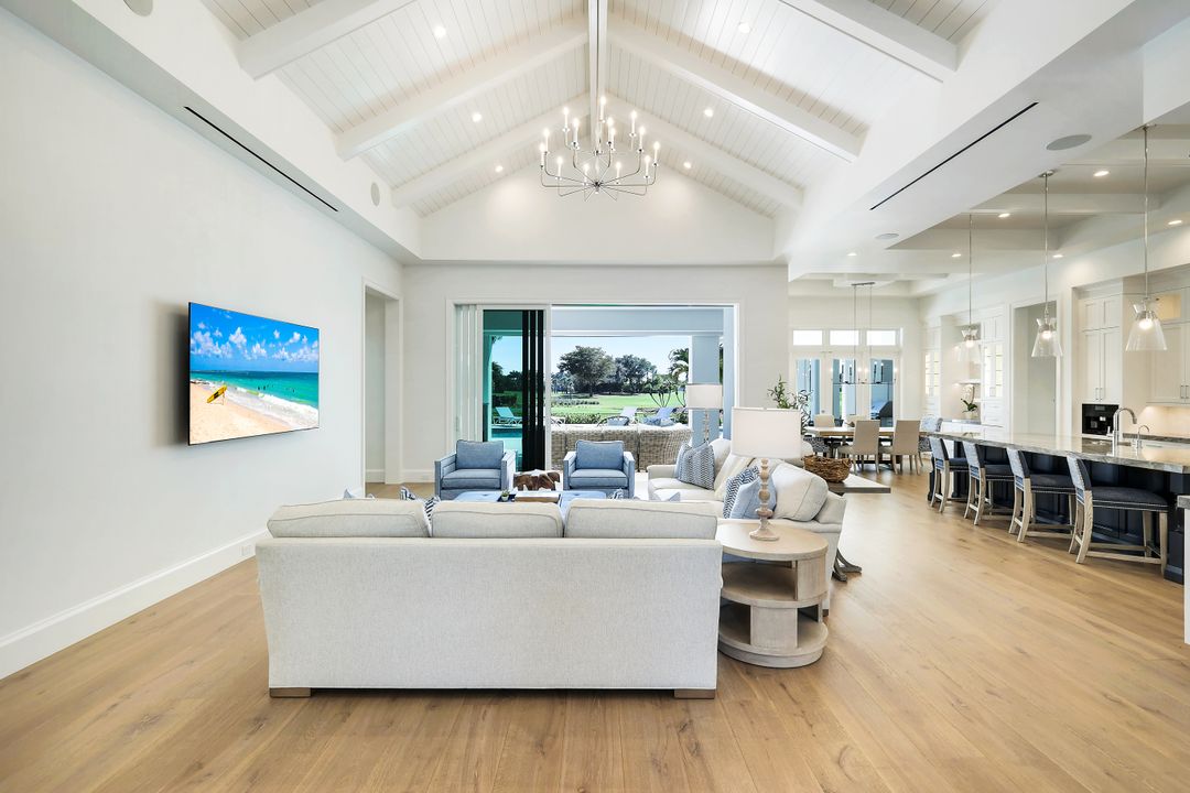 730 Harbour Dr, Naples, FL 34103