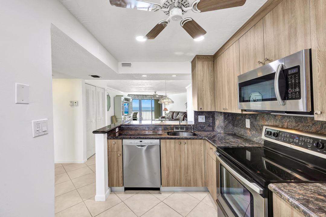 320 Seaview Ct #804, Marco Island, FL 34145