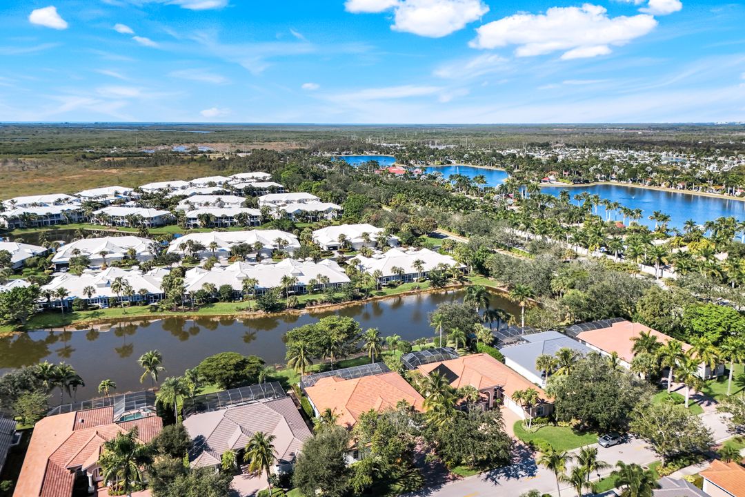 7633 Mulberry Ln, Naples, FL 34114