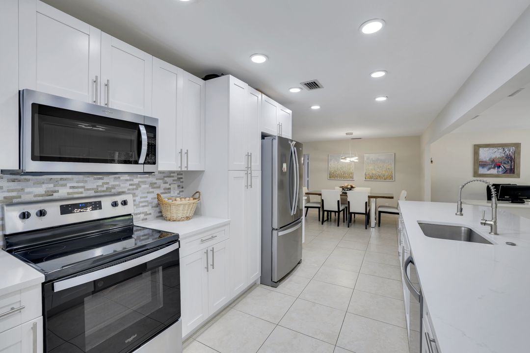 2855 66th St SW, Naples, FL 34105