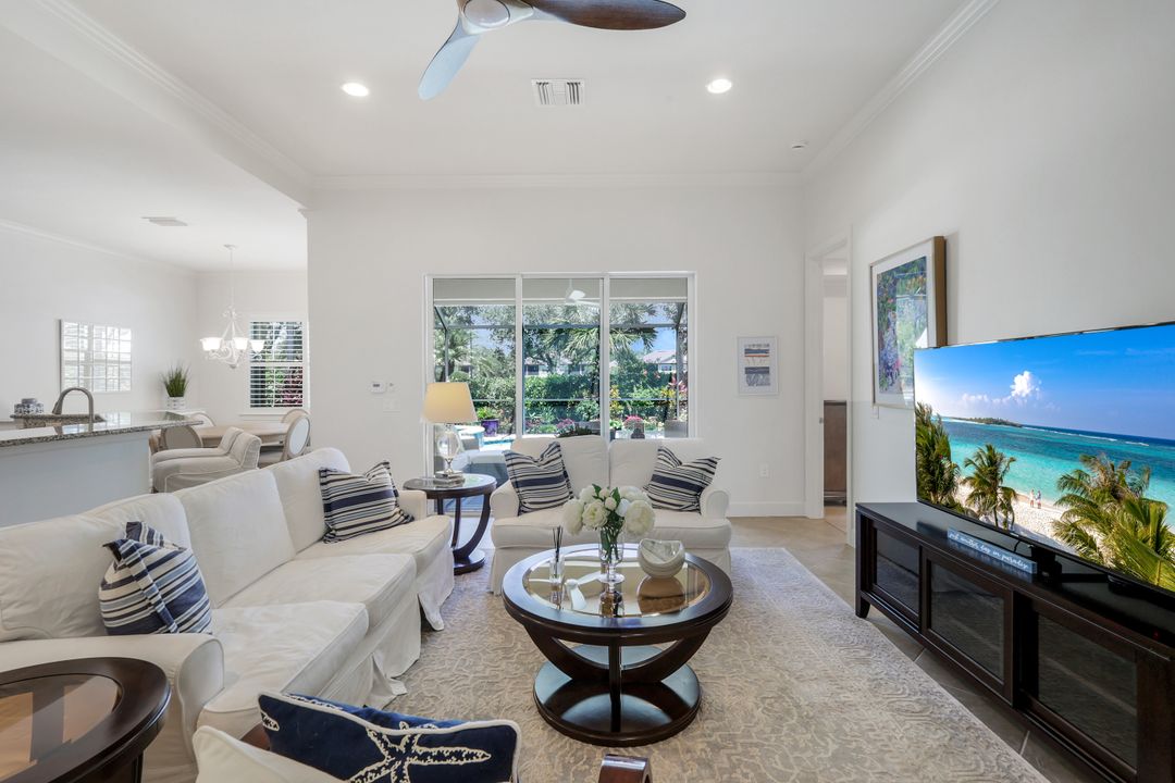 9578 Coquina Cir, Naples, FL 34120
