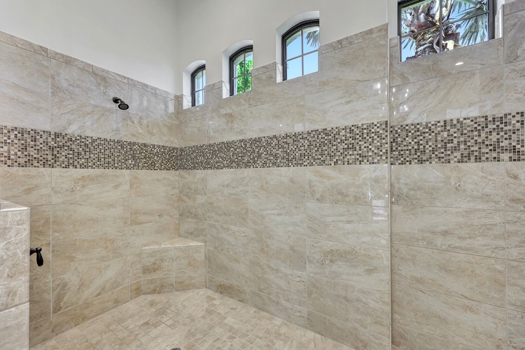 3181 Olympia Ln, Naples, FL 34114