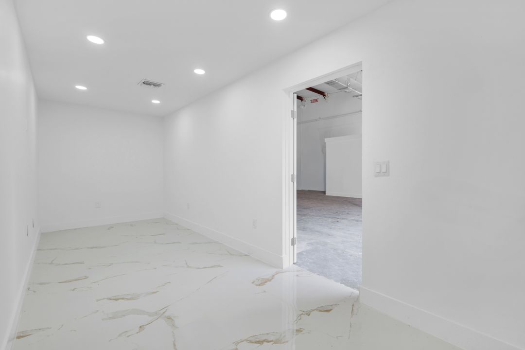 3435 Enterprise Ave #3-4, Naples, FL 34104