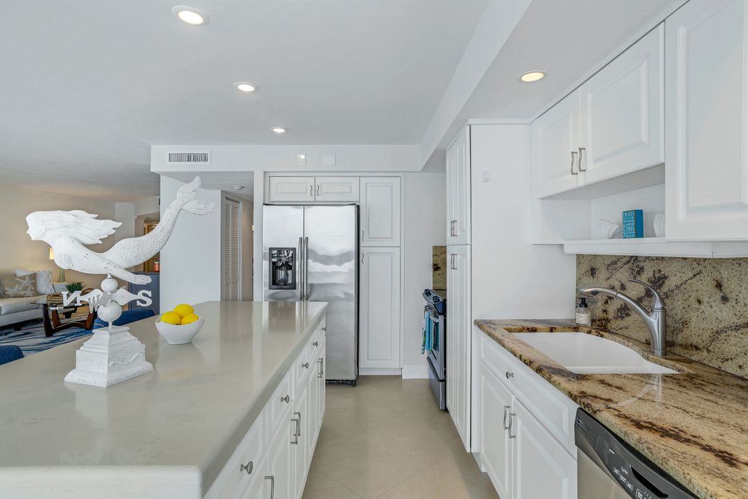 4041 Gulf Shore Blvd N #1403, Naples, FL 34103