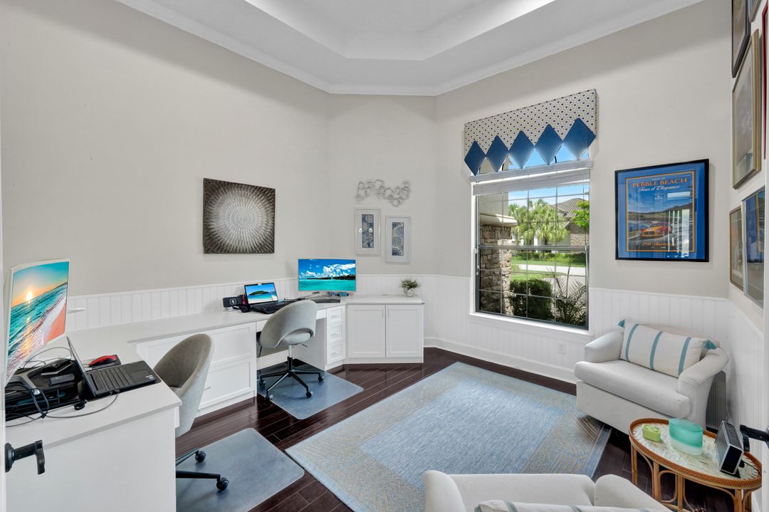 8675 Amour Ct, Naples, FL 34119