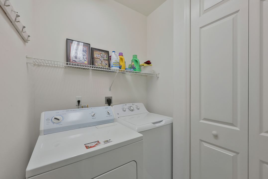 5963 Sand Wedge Ln #207, Naples, FL 34110