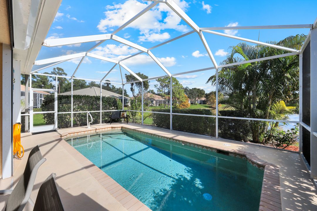 7755 Berkshire Pines Dr, Naples, FL 34104