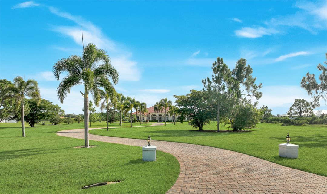 20301 Barefoot Ski Blvd, Estero, FL 33928